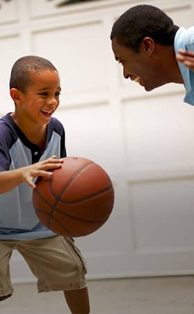 How to choose a basketball Image