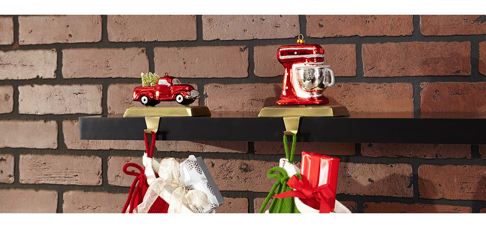 How to make a personalized stocking holder