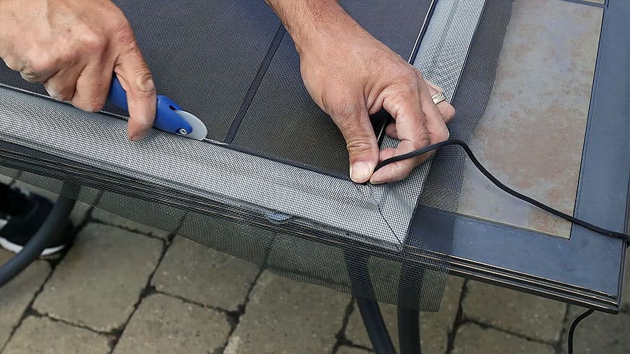 how to repair a screen door step 8