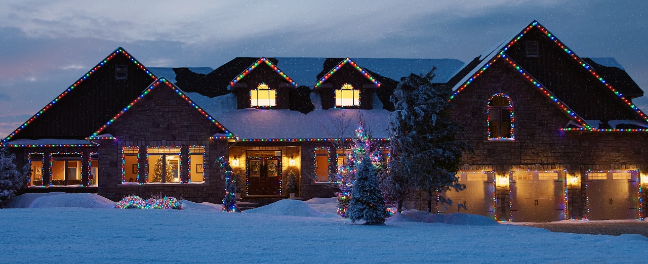 Install outdoor christmas lights 1280x522-FWT