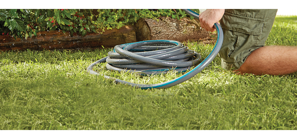 Outdoor maintain a hose banner