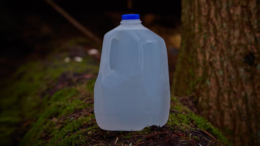 make a camping lantern steps-1 fill with water