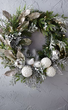 How to make a winter garden snowy wreath