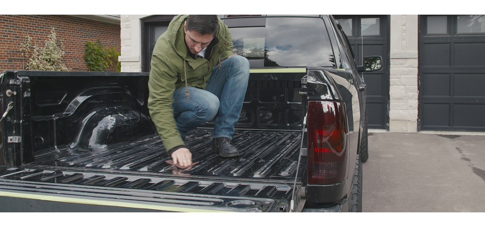 SCUFF ALL AREAS OF TRUCK BED AND TAIL GATE