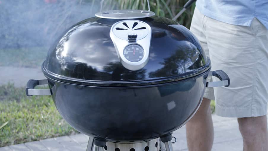 How to use a charcoal grill Step6