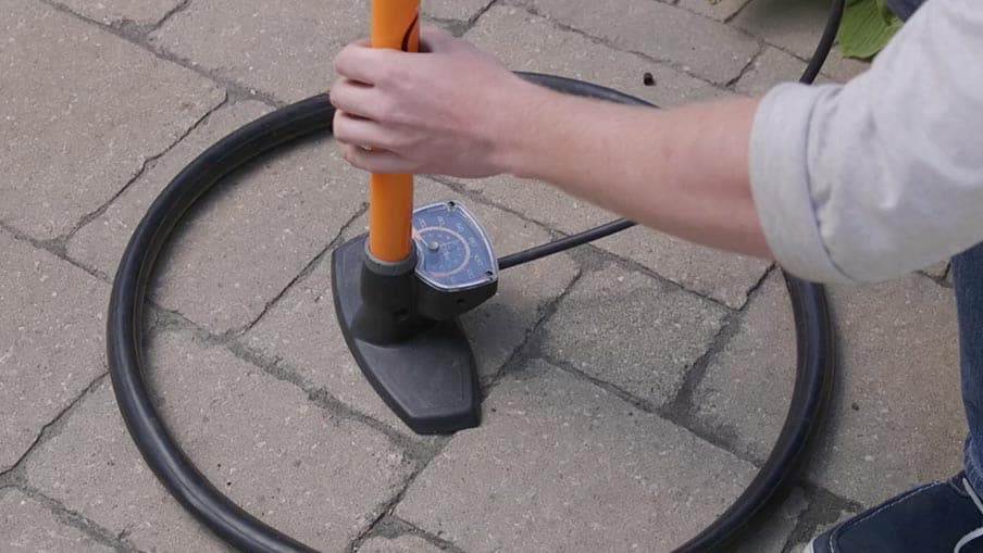 How to change a bike tire banner Step7