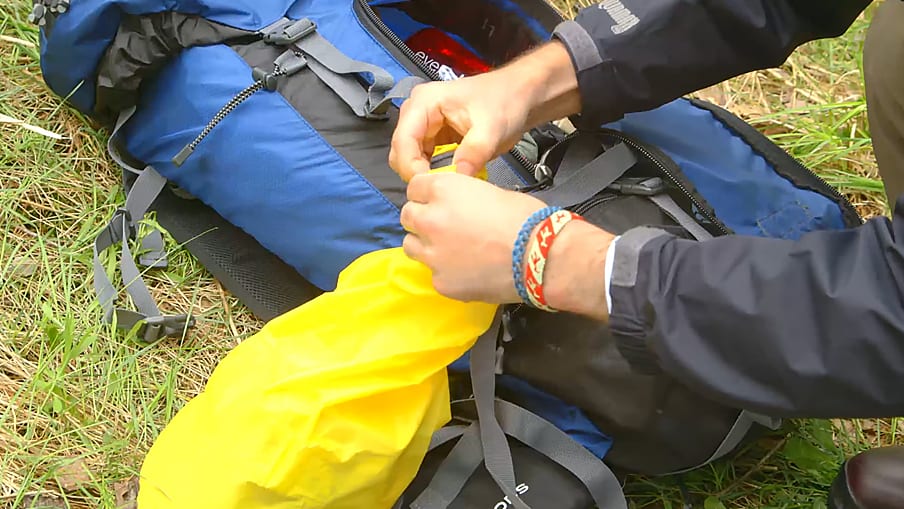 How to protect food from animals when camping Step 1