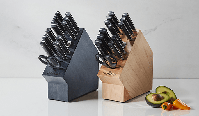 Deux jeux de couteaux de cuisine Paderno avec blocs.
