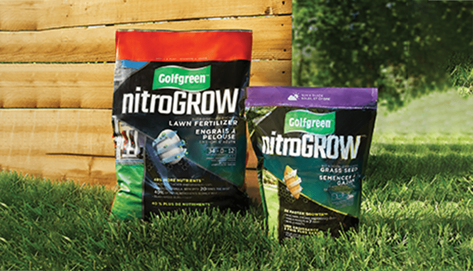 Bags of Golfgreen lawn fertilizer 
