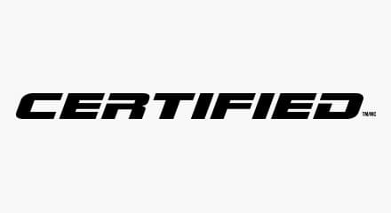 Le logo Certified : un losange noir avec la lettre de marque blanche « Certified ».