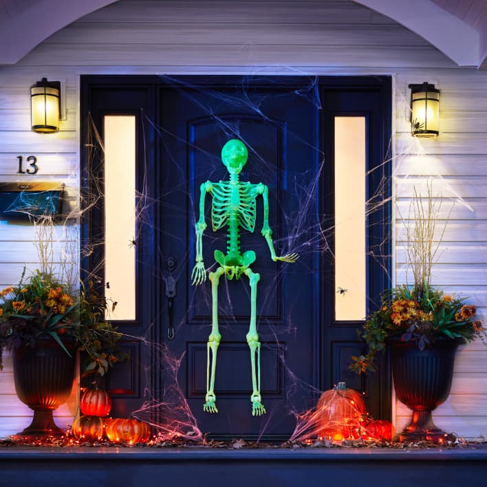 Outdoor Halloween Décor | Party City