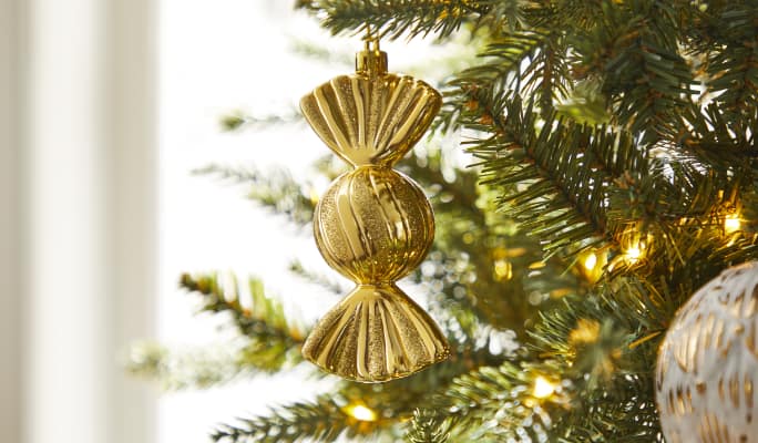 Gold twist candy ornament