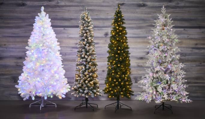 Christmas trees & accessories