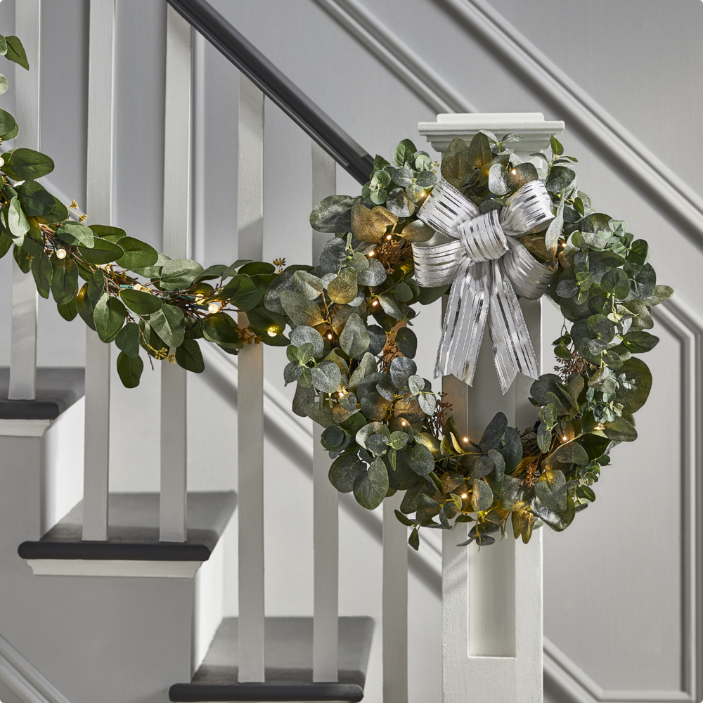 Silver eucalyptus wreath & garland