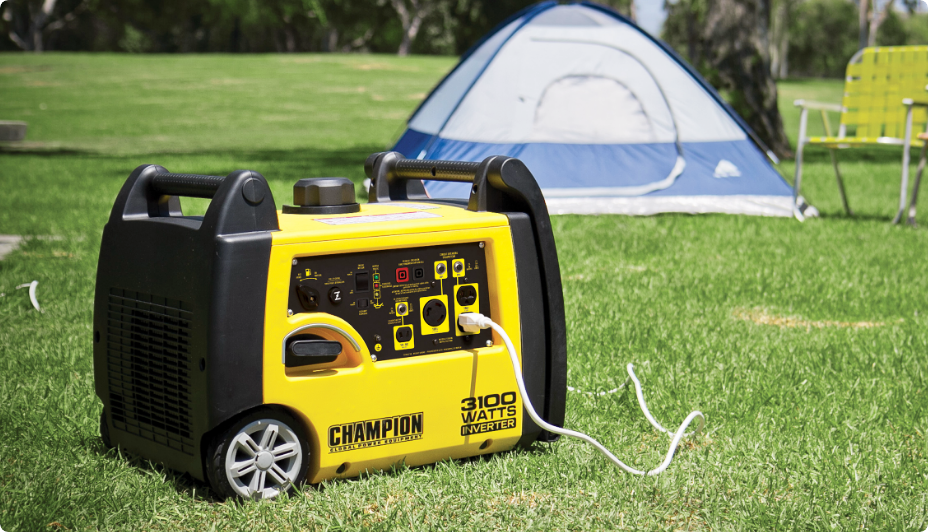 Une génératrice à onduleur Champion sur un terrain de camping 
