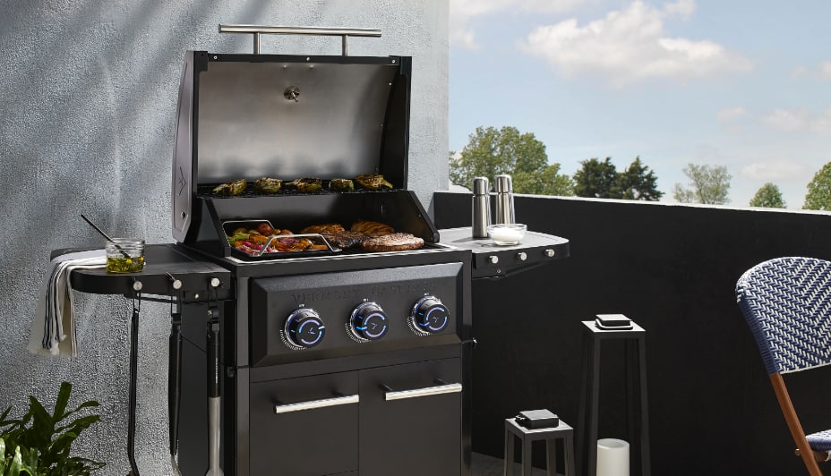 Vermont Castings Ascent™ 3-Burner Electric Balcony BBQ 