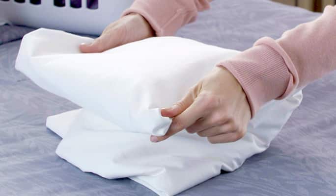  How to fold a fitted sheet  