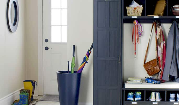 How to organize an entryway 