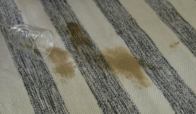 How to remove a carpet stain