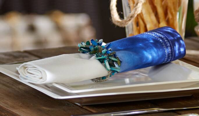 How to create shimmery napkin rings