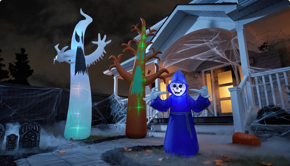  Halloween inflatables on lawn