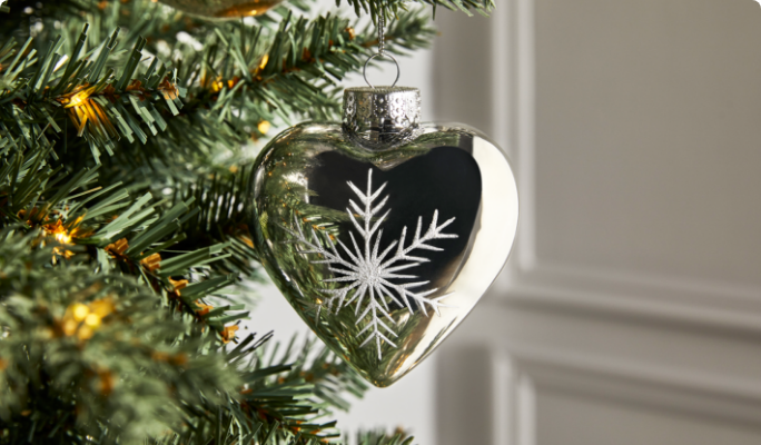 CANVAS Heart with Snowflake Ornament
