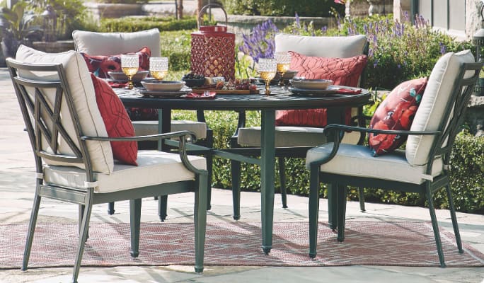 CANVAS Coventry Hills Collection outdoors.