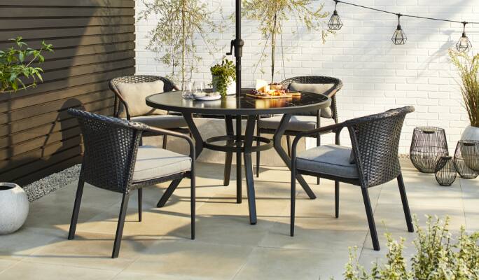 CANVAS Jasper Collection on patio.