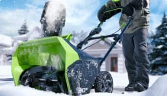 How To Choose a Snowblower