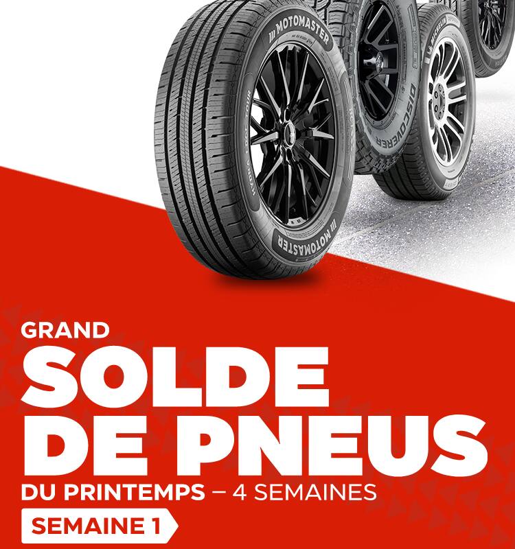 Pneus disposés en rangée.