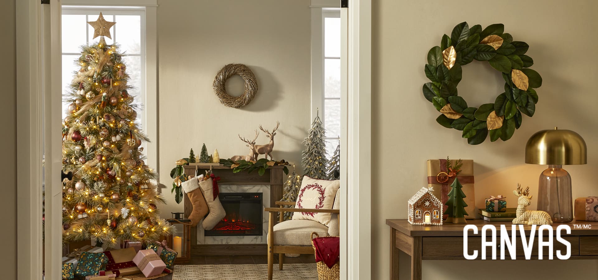 Décorations de Noël dans un salon. 