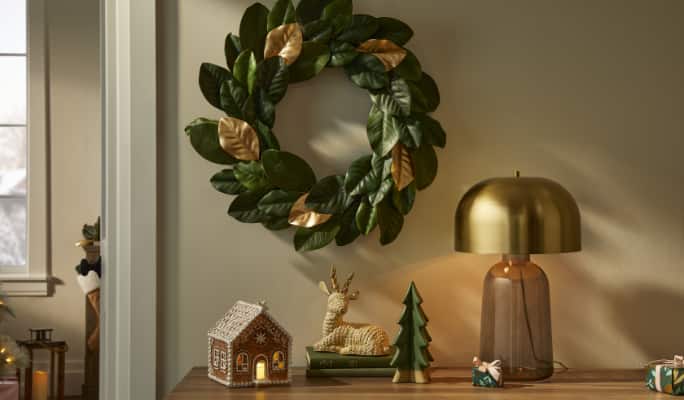 Christmas Home Accents & Table Top Decor