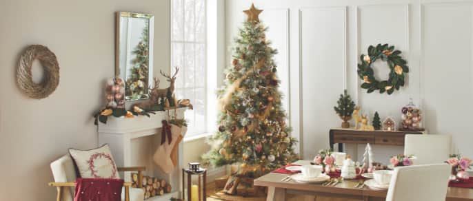 Salon décoré avec des décorations de Noël CANVAS