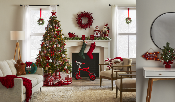 A living room with a Christmas tree and CANVAS Santa’s Workshop decorations. 