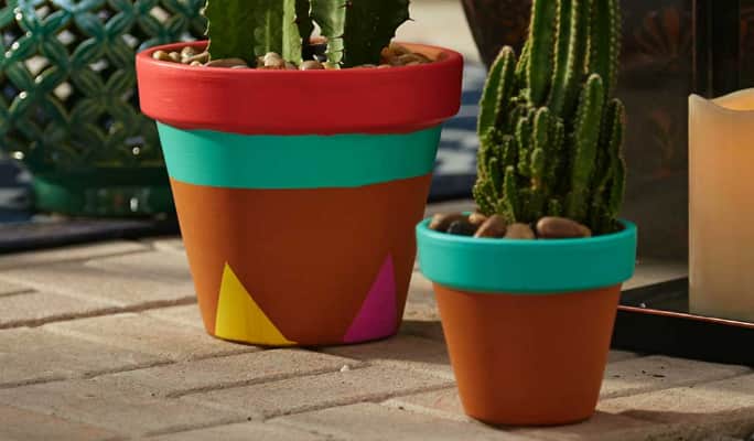 How to paint terra cotta clay planters