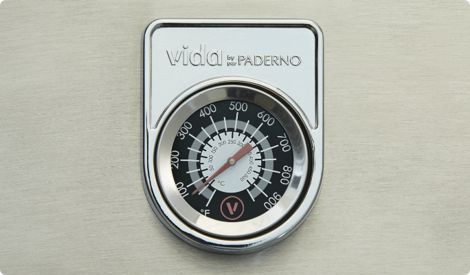 A close up of the temperature gauge.