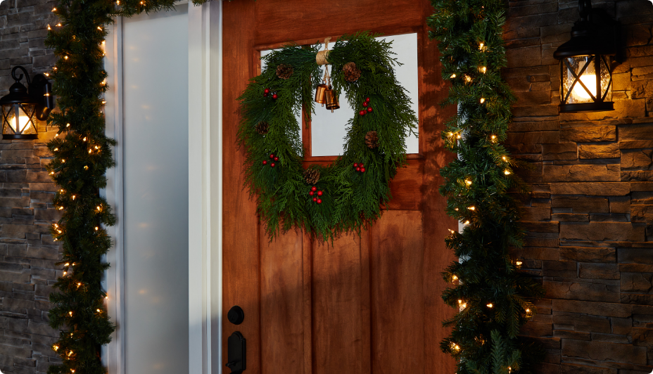 CANVAS Cedar Heart Wreath 