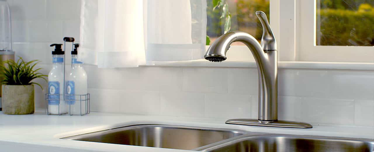ct-howto-2016-home-installakitchenfaucet-1280x522-FWT