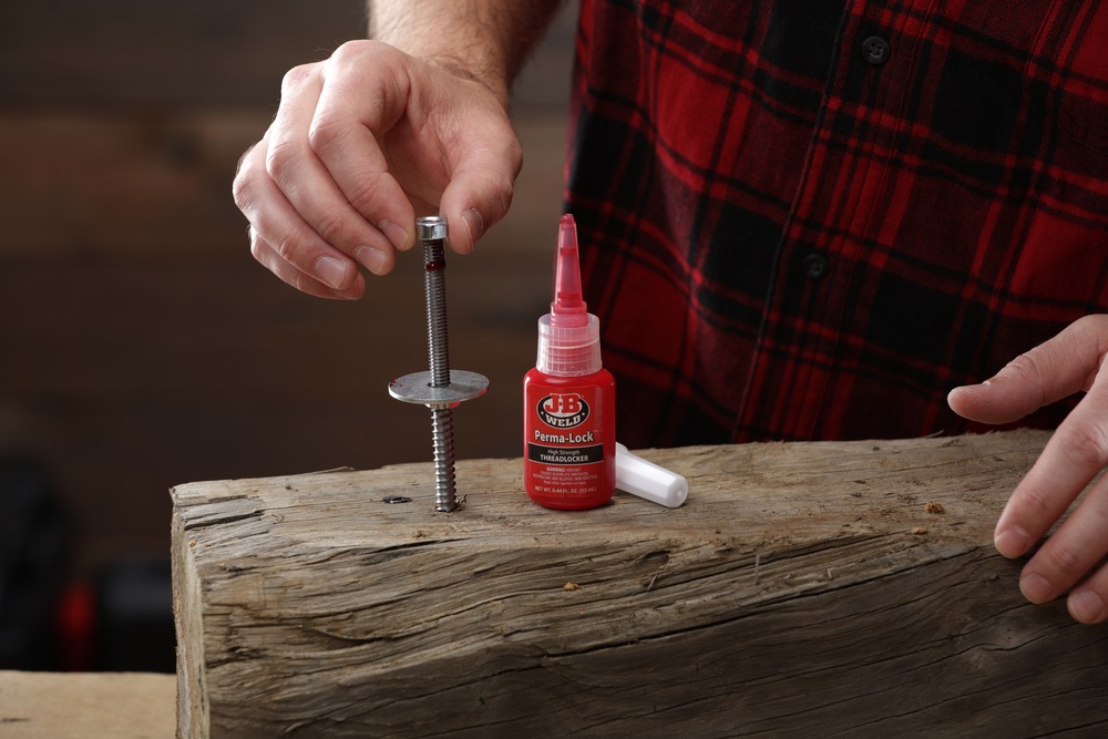 JB Weld PermaLock Red High Strength Threadlocker, 36mL Canadian Tire