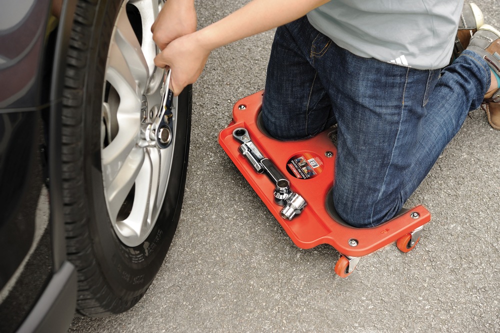 MotoMaster Kneeling Creeper Canadian Tire