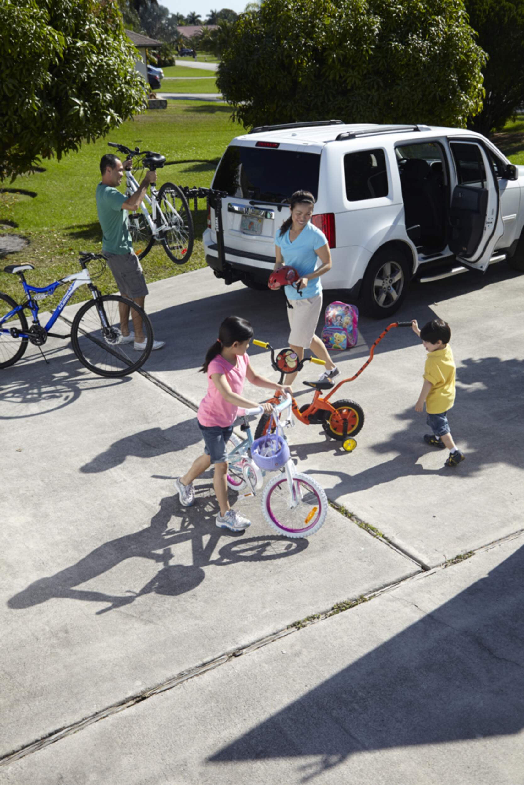 Thule Trailway 4Bike Hitch Mount Bike Rack, Fits 11/4, 2in Receiver