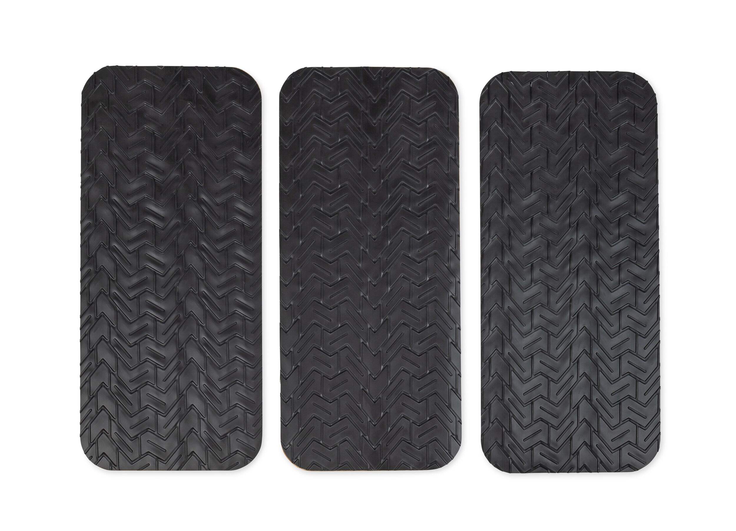 CAMCO 42970 RV Step Treads, 18 x 8-in, Black, 3-pk Front_Flat