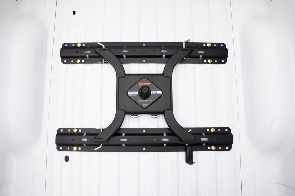 CURT Spyder 5th Wheel Rail Gooseneck Hitch Canadian Tire