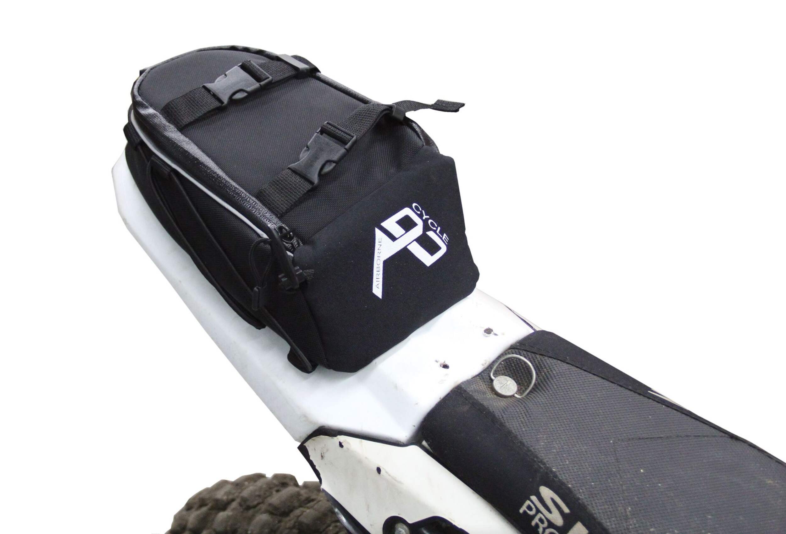 Standard Rear Fender Pak Overhead_Plunge