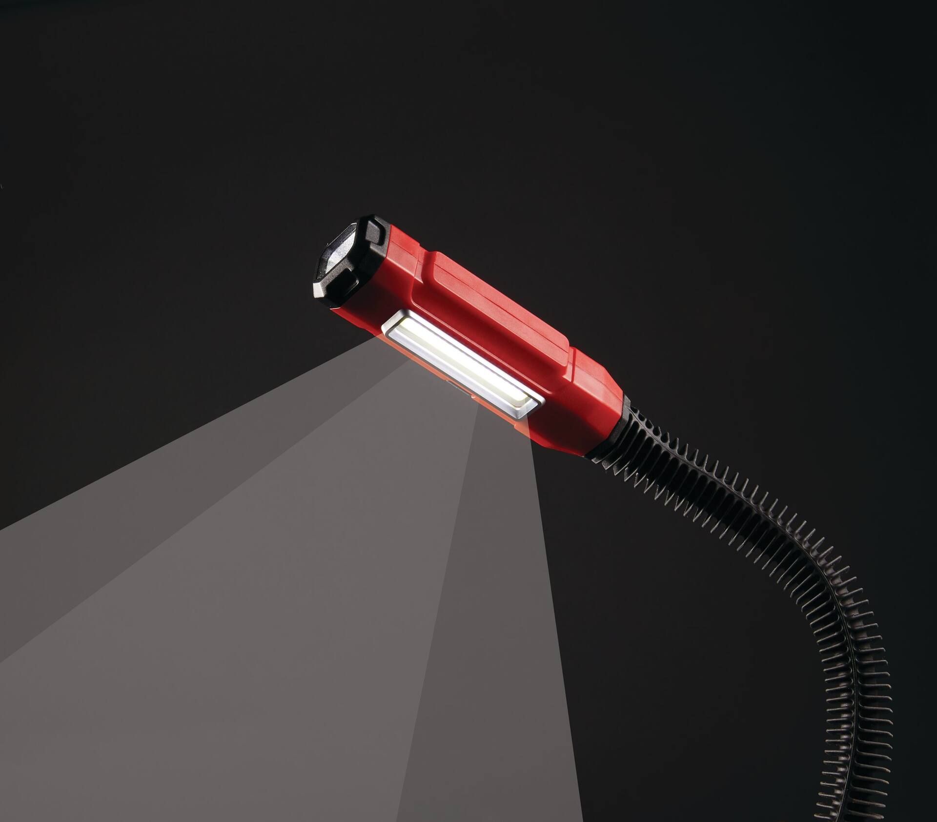 MotoMaster 400 Lumen Flexible USB Rechargeable LED Worklight