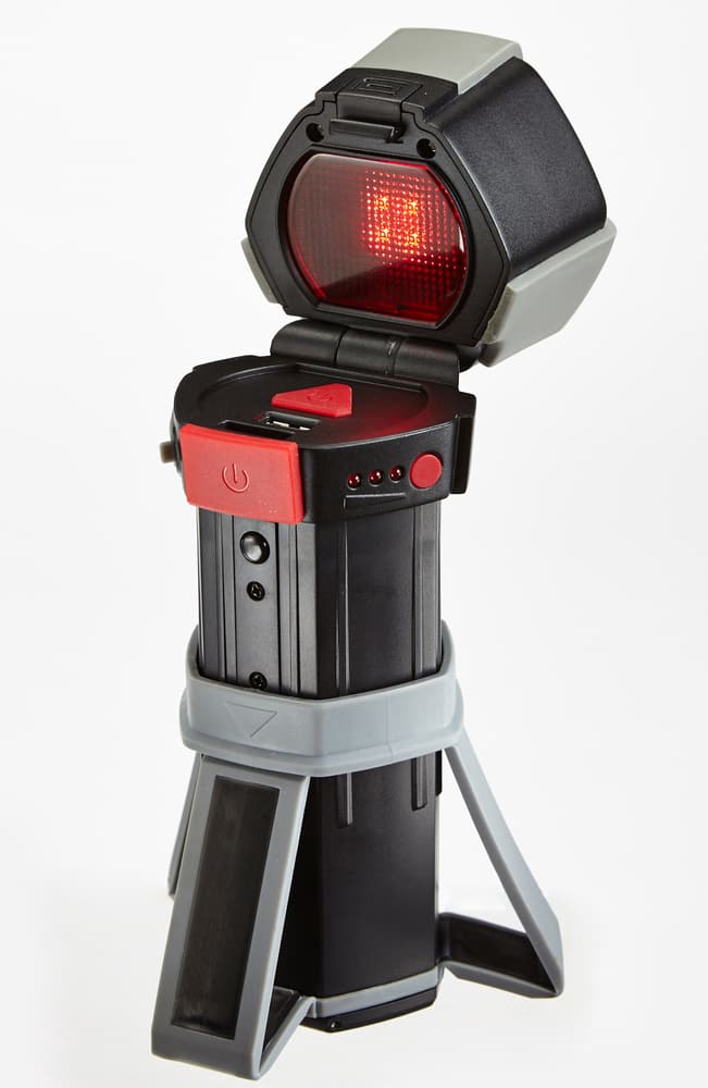 motomaster eliminator tripod light