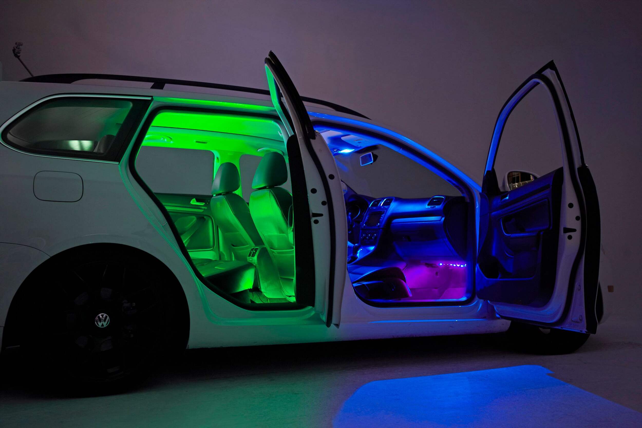 Type S Smart Dome LED Kit Front_Angled_Right