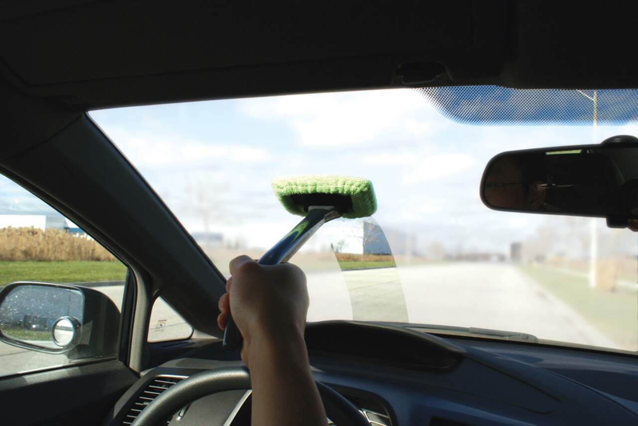 Windshield Cleaner Wand Microfiber Car Inside Window Cleaning Tool Anti Fog