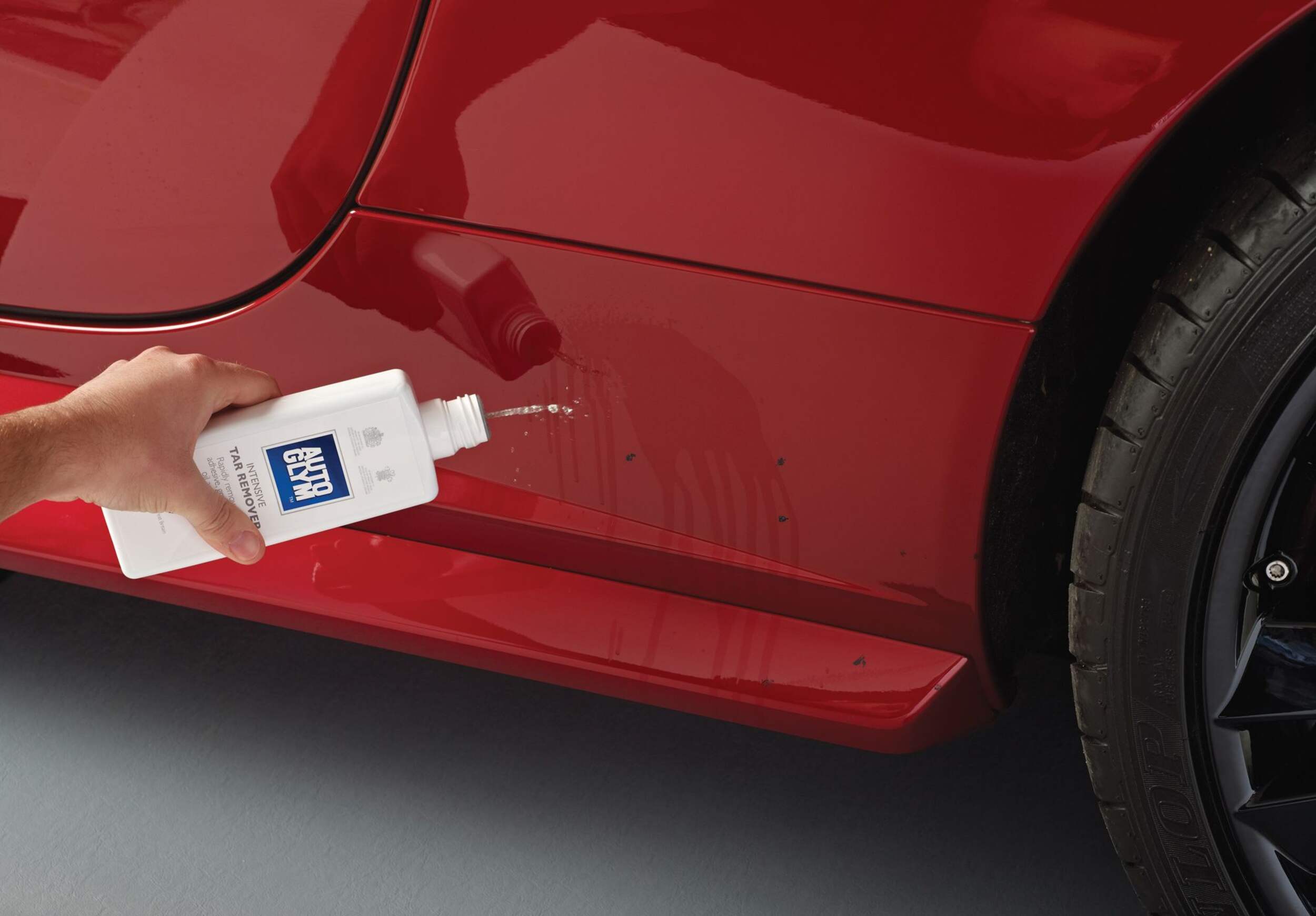 Autoglym Intensive Tar Remover Front_Angled_Right