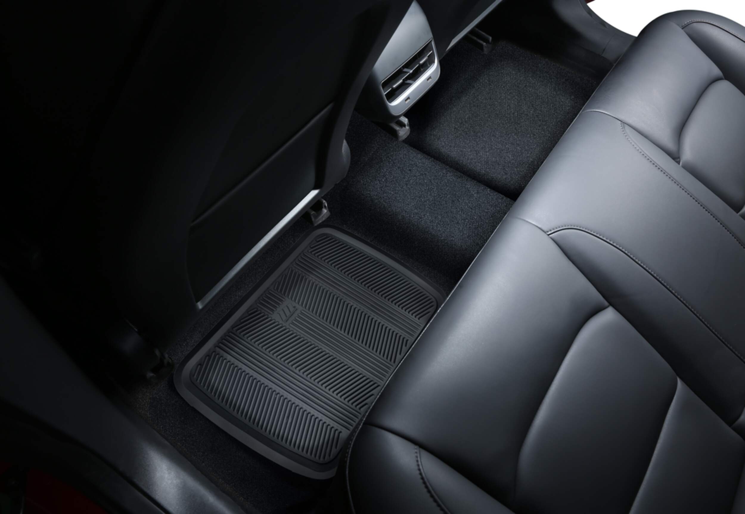 MotoMaster Premium All Season Rear Rubber Floor Mat Canadian Tire